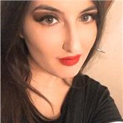 Laureata offre lezioni a ragazzi di scuola primaria e medie